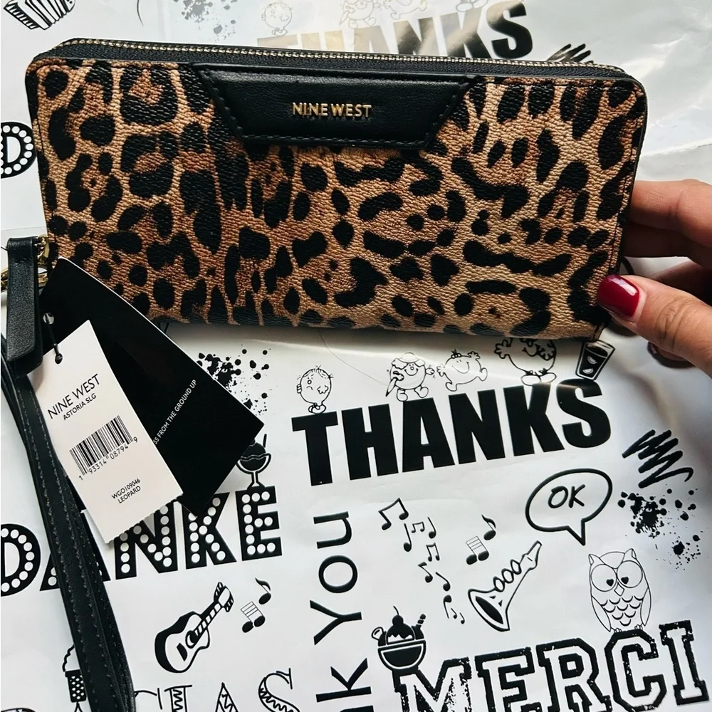 ✨Nine West Astoria SLG Leopard print wallet